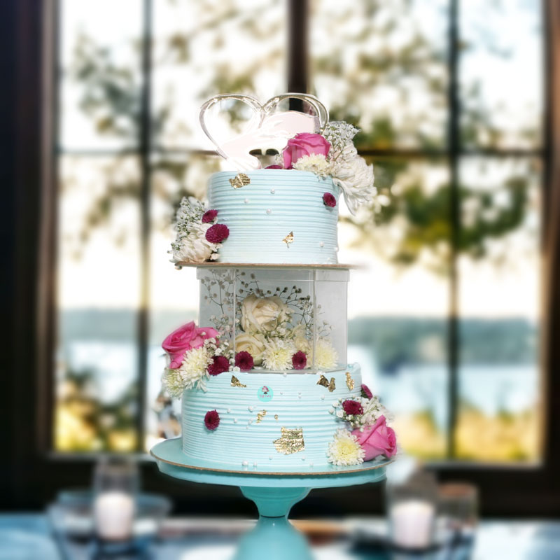 Turquoise-Dream-Engagement-Cake